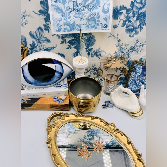 🆕 OSCAR DE LA RENTA 🧿 NWOT Daisy Pave Stud Earrings - Swarovski Crystal Pink - Picture 2 of 16